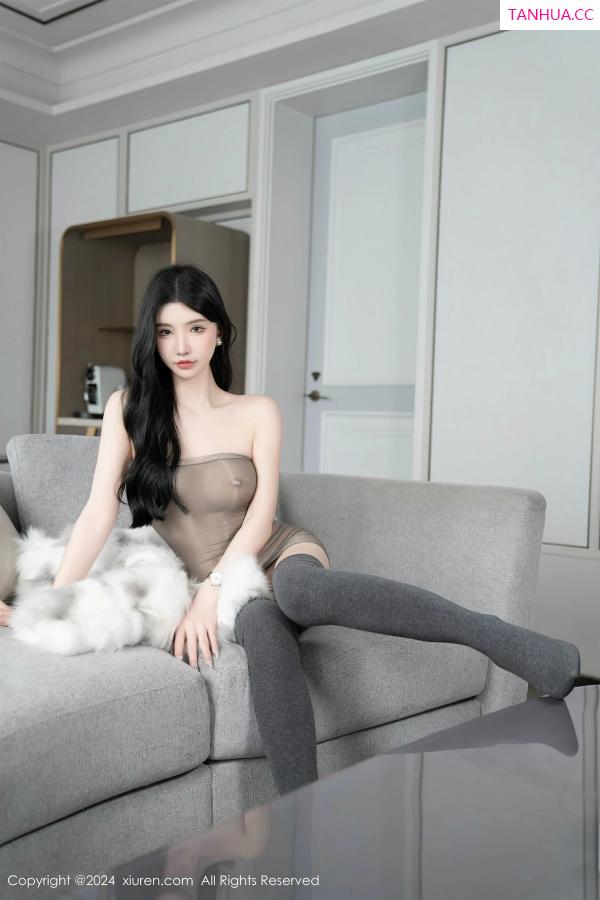 周于希dummy  [XiuRen]高清写真图 2024.04.12 No.8383 周于希Sally 丝袜美腿第38张图片